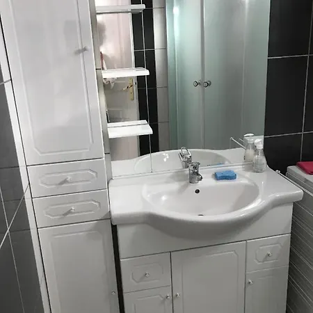 Au Domaine De L'etang - Chambres Chez L'habitant Bed & Breakfast Garrosse