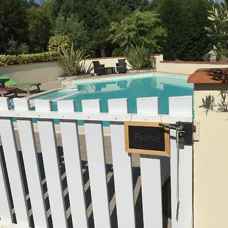 Au Domaine De L'etang - Chambres Chez L'habitant Bed & Breakfast Garrosse